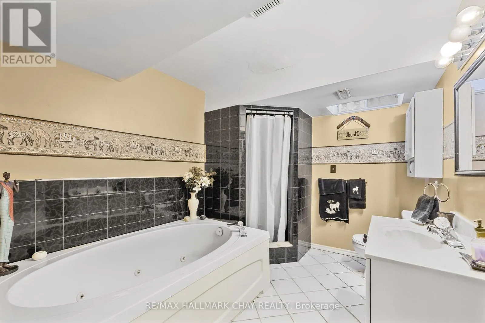23 GRASETT CRESCENT