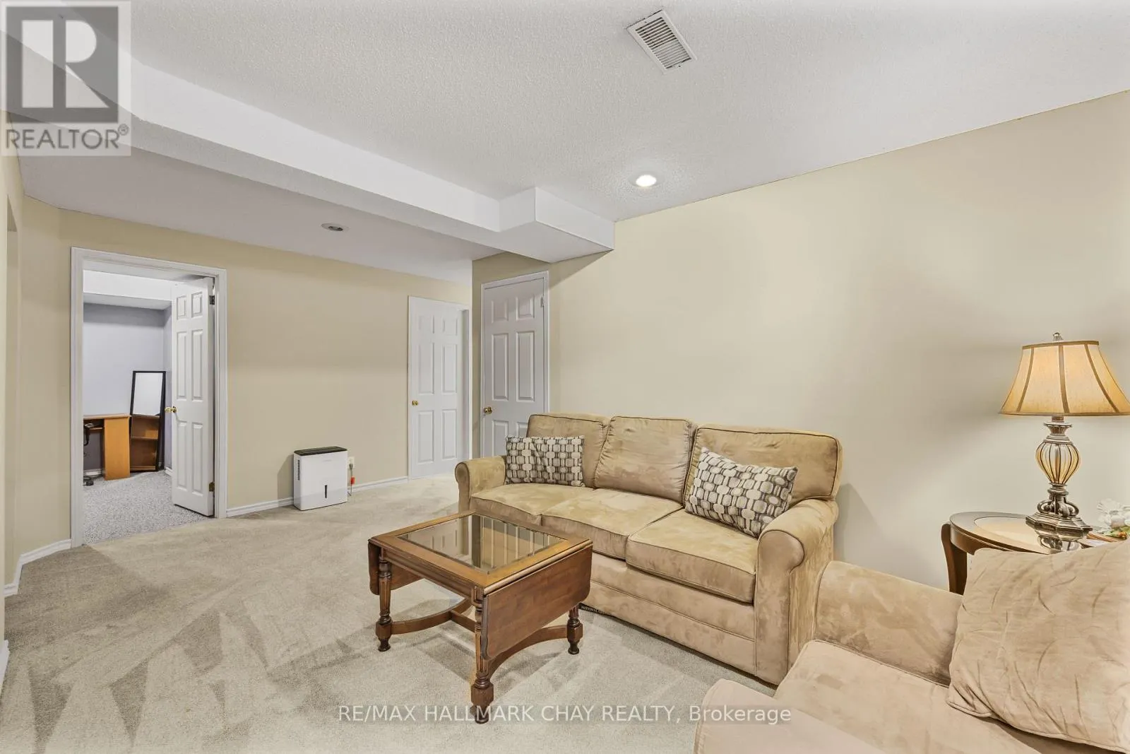 23 GRASETT CRESCENT