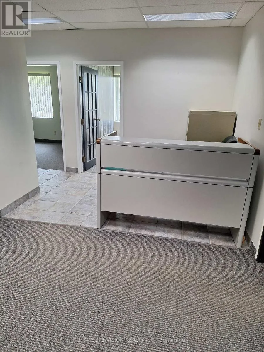 UNIT 8 - 560 ANNE STREET N