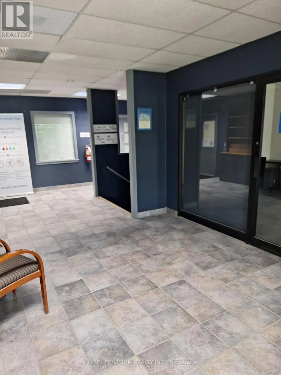 UNIT 8 - 560 ANNE STREET N