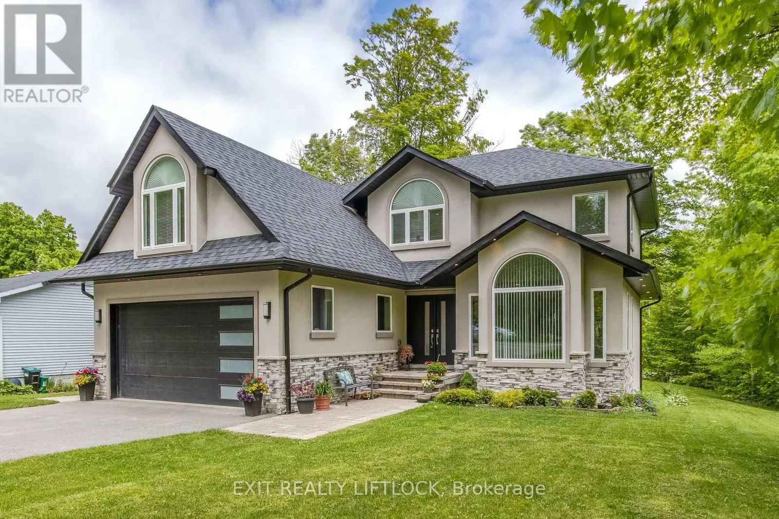 77 POLISH AVENUE