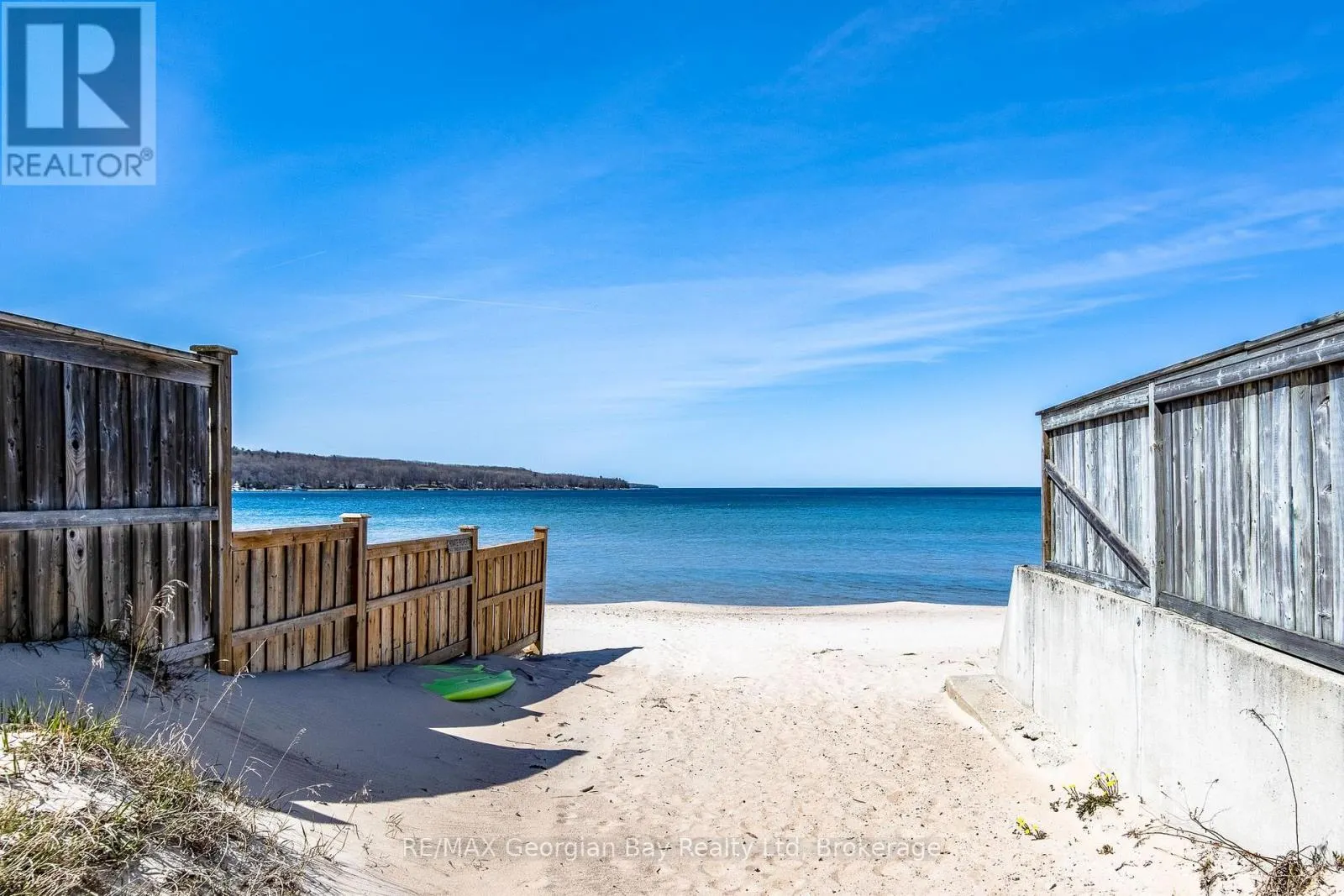121 GREEN POINT ROAD