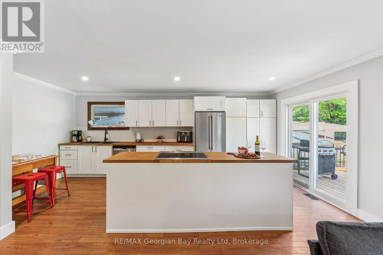 86 MCARTHUR DRIVE