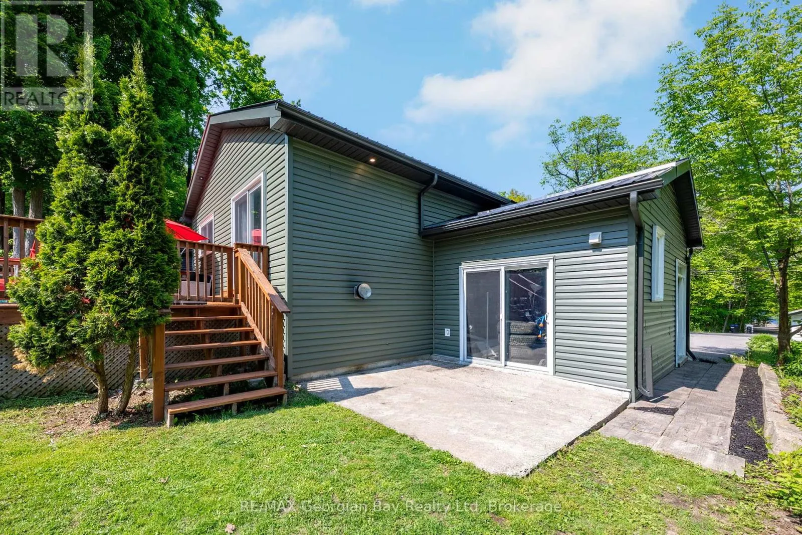 86 MCARTHUR DRIVE
