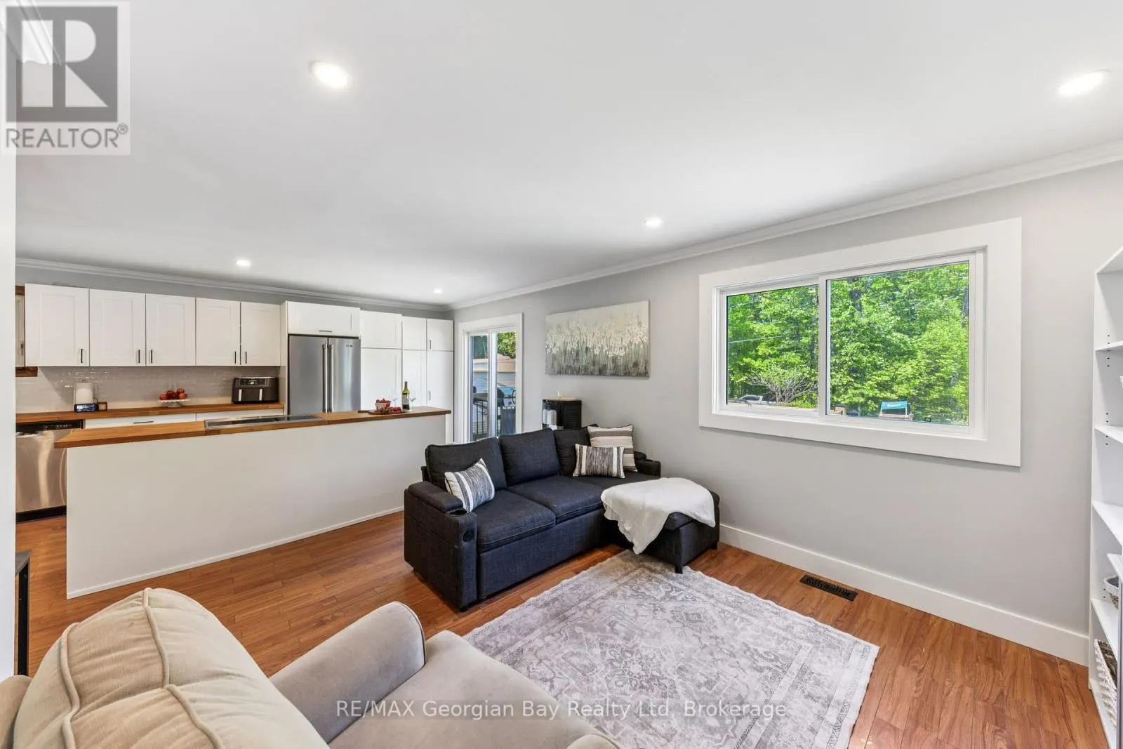 86 MCARTHUR DRIVE