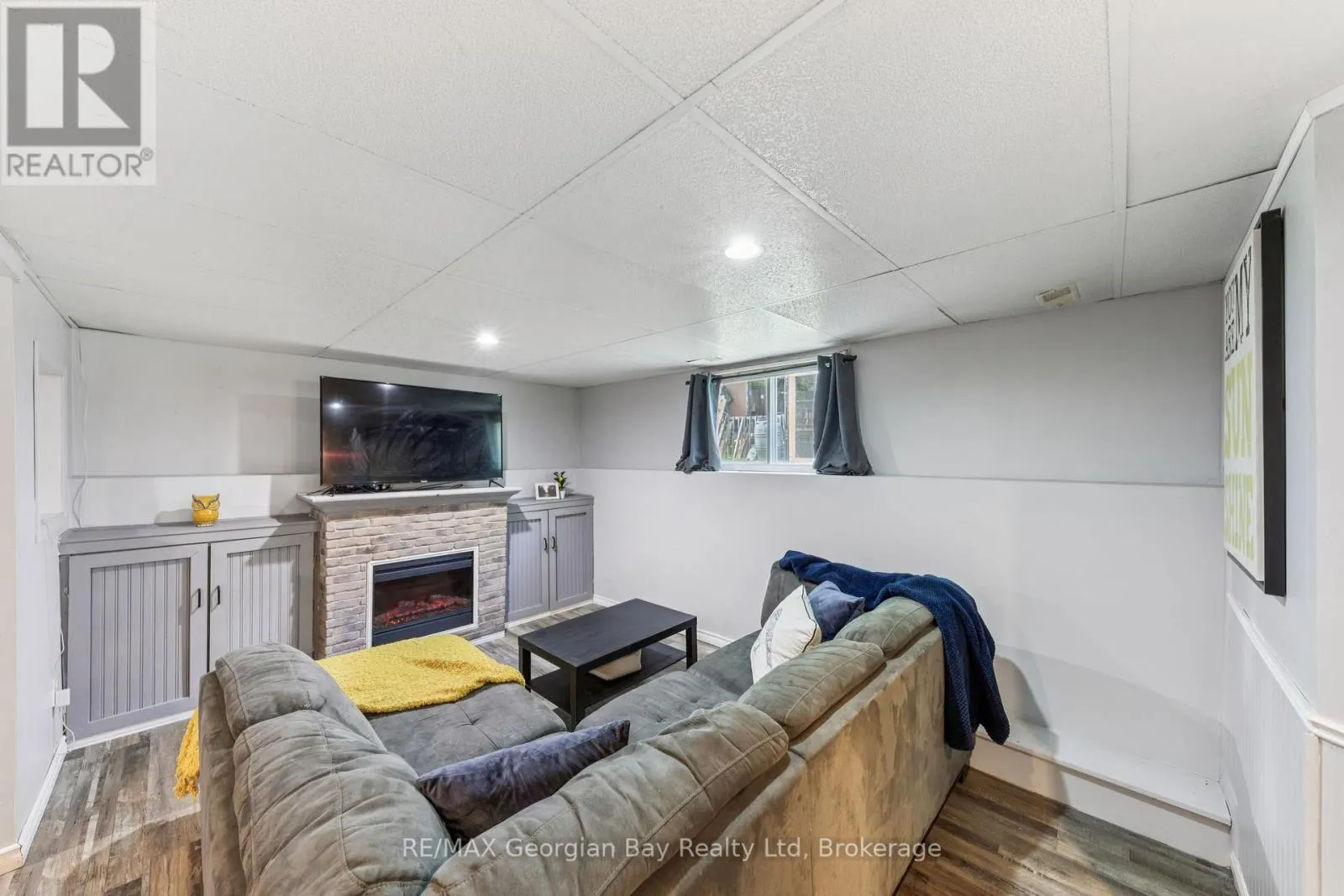 86 MCARTHUR DRIVE
