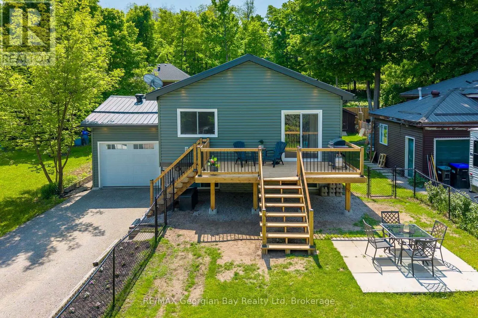 86 MCARTHUR DRIVE