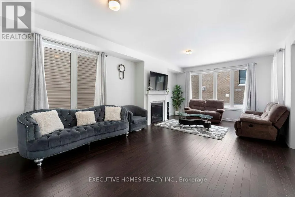 23 KINGSBURY TRAIL