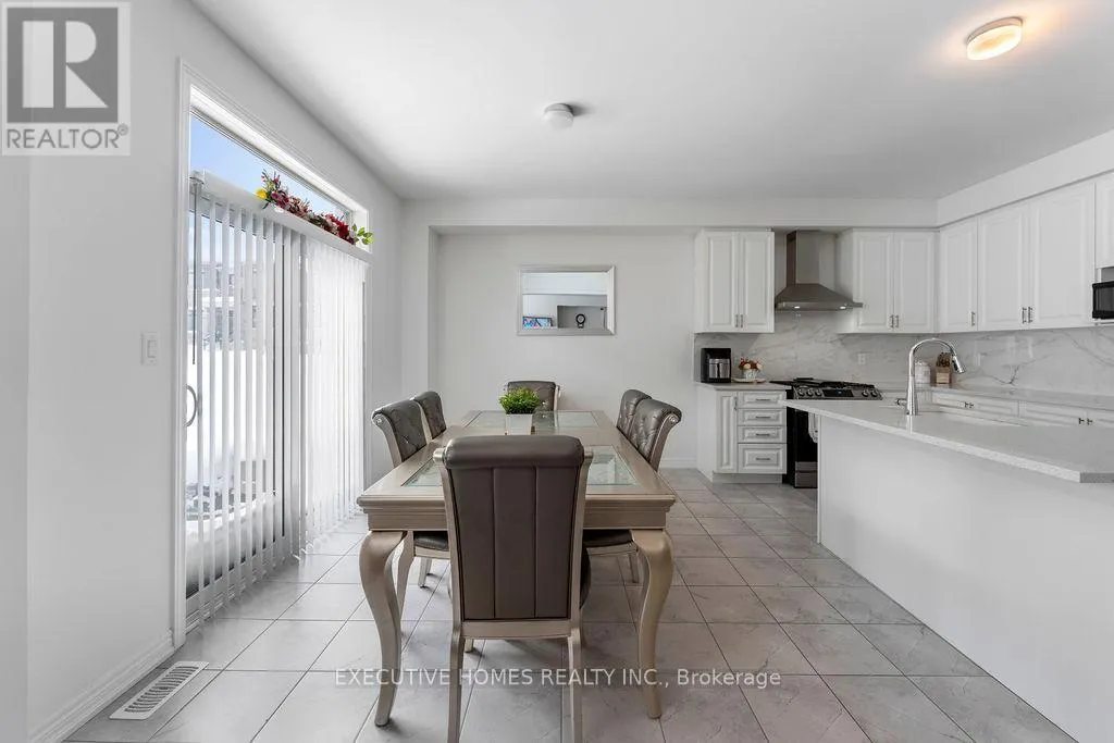 23 KINGSBURY TRAIL