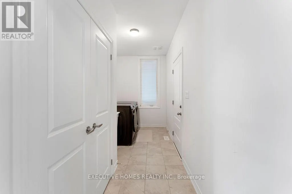 23 KINGSBURY TRAIL