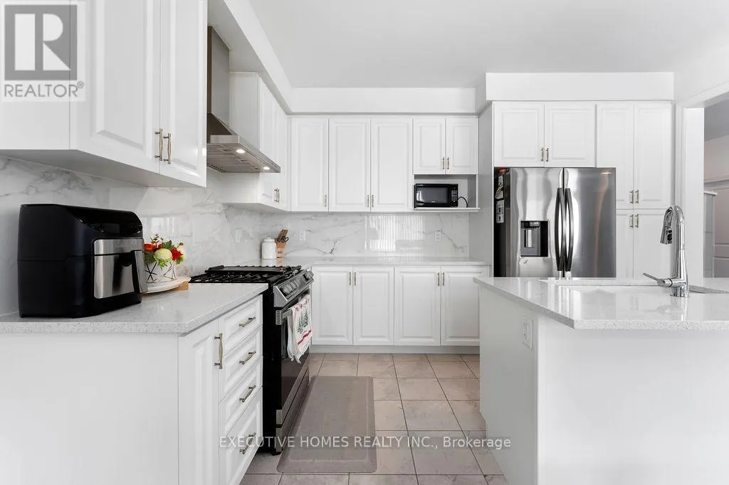 23 KINGSBURY TRAIL