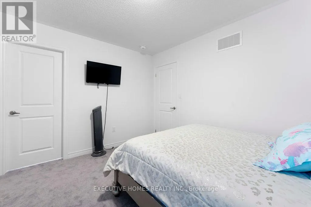 23 KINGSBURY TRAIL