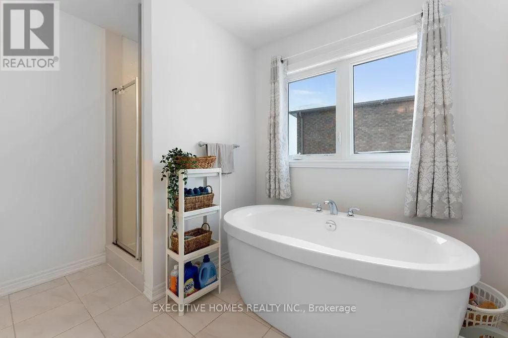 23 KINGSBURY TRAIL