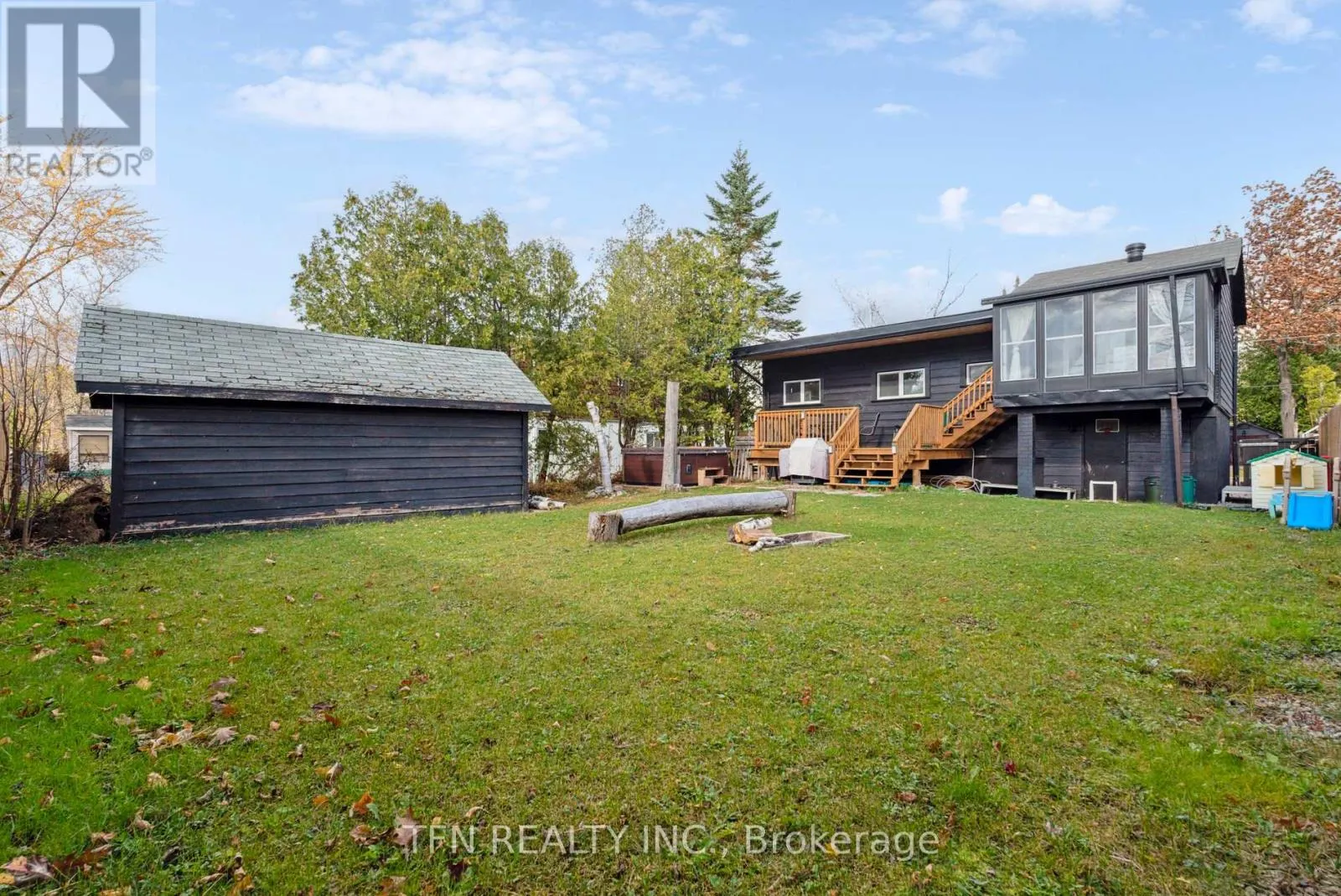 12 SCHOONER LANE