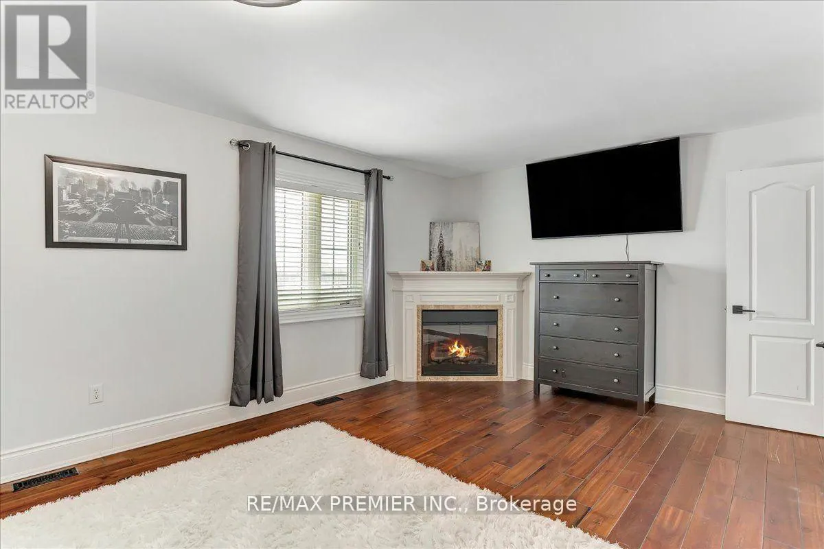3 PEPIN COURT