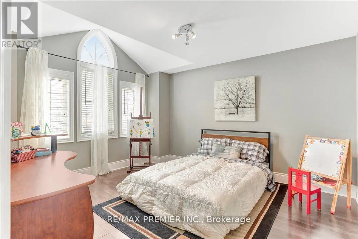 3 PEPIN COURT