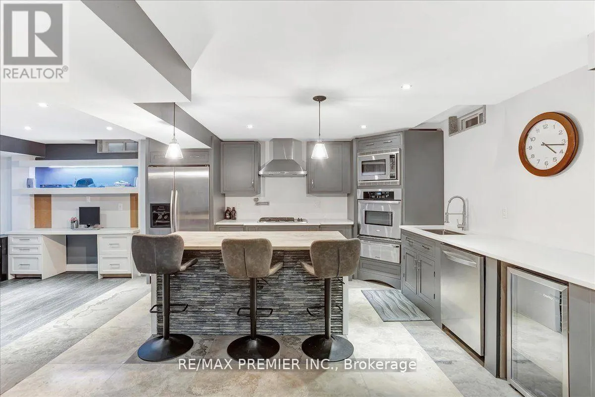3 PEPIN COURT