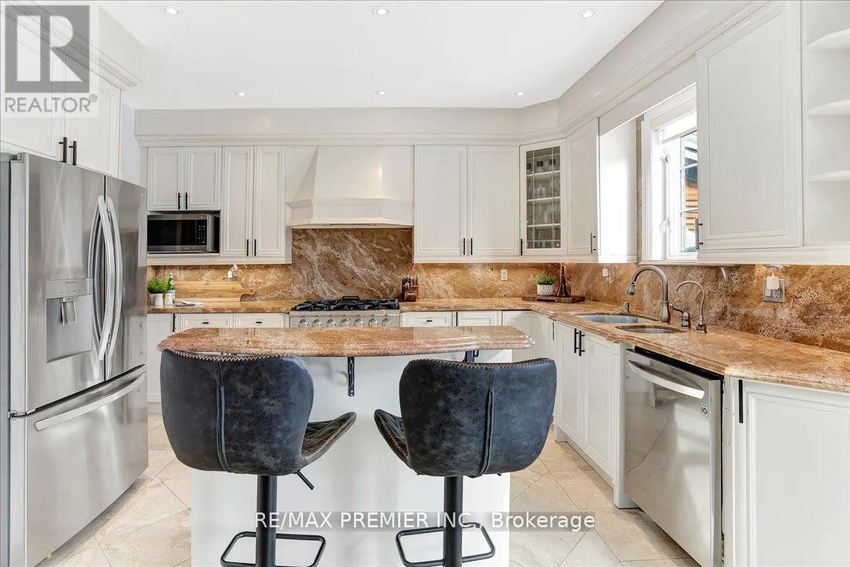 3 PEPIN COURT