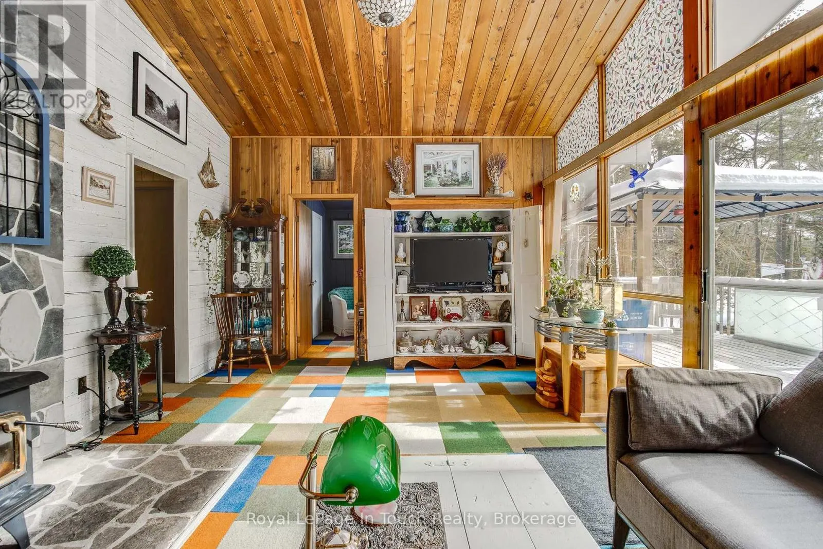 21 MOONLIGHT COURT