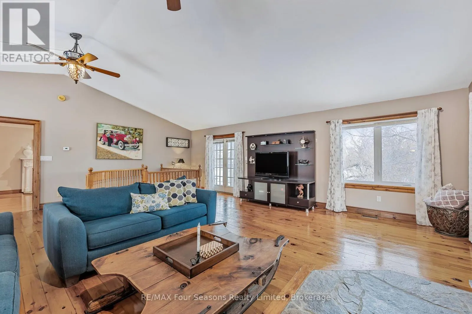 3 SYDENHAM TRAIL E