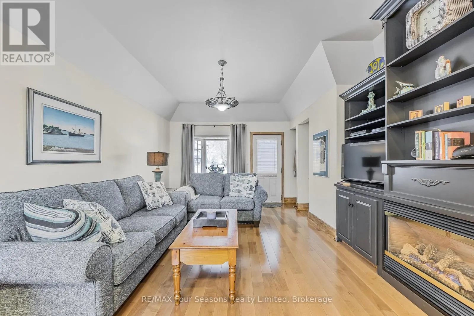 3 SYDENHAM TRAIL E