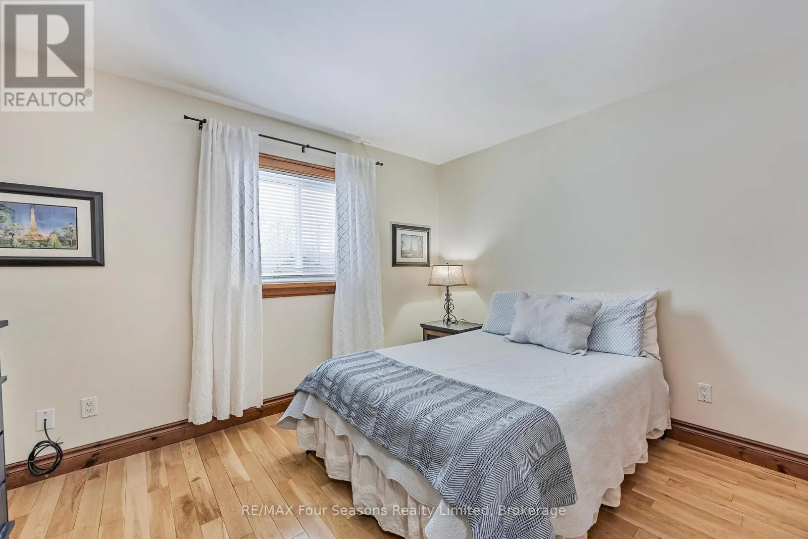 3 SYDENHAM TRAIL E