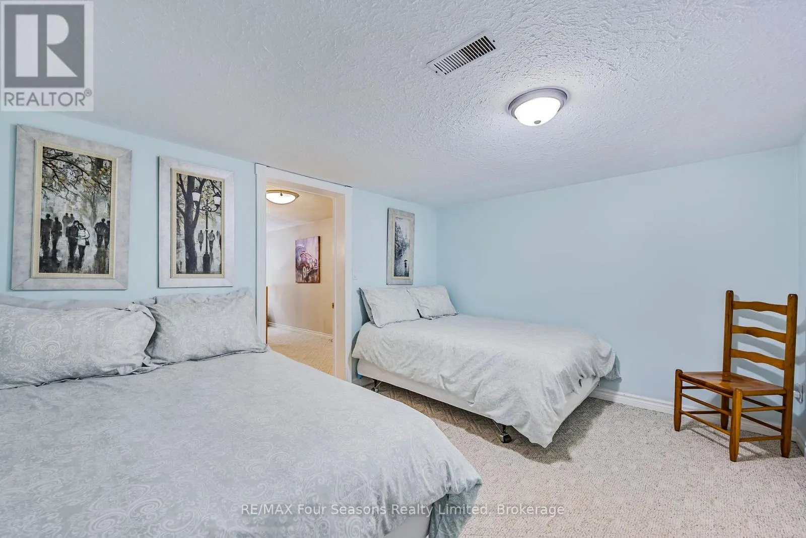 3 SYDENHAM TRAIL E