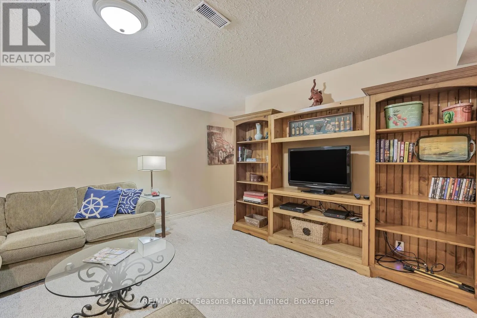 3 SYDENHAM TRAIL E