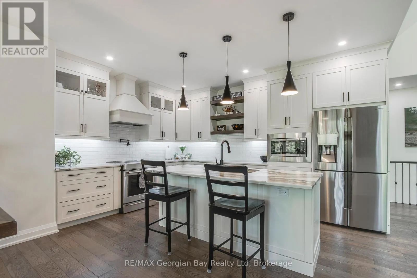 50 WINDERMERE CIRCLE