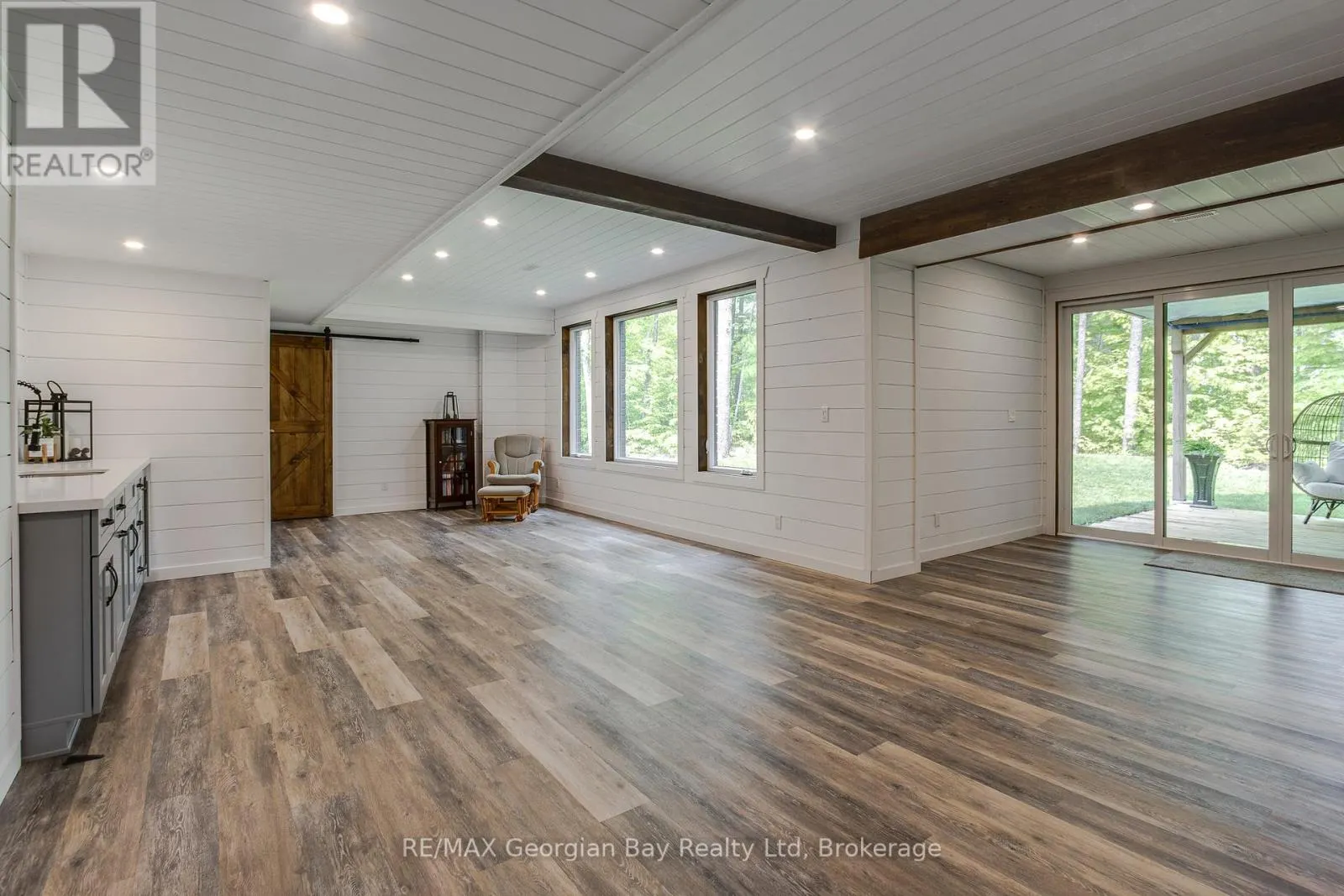 50 WINDERMERE CIRCLE