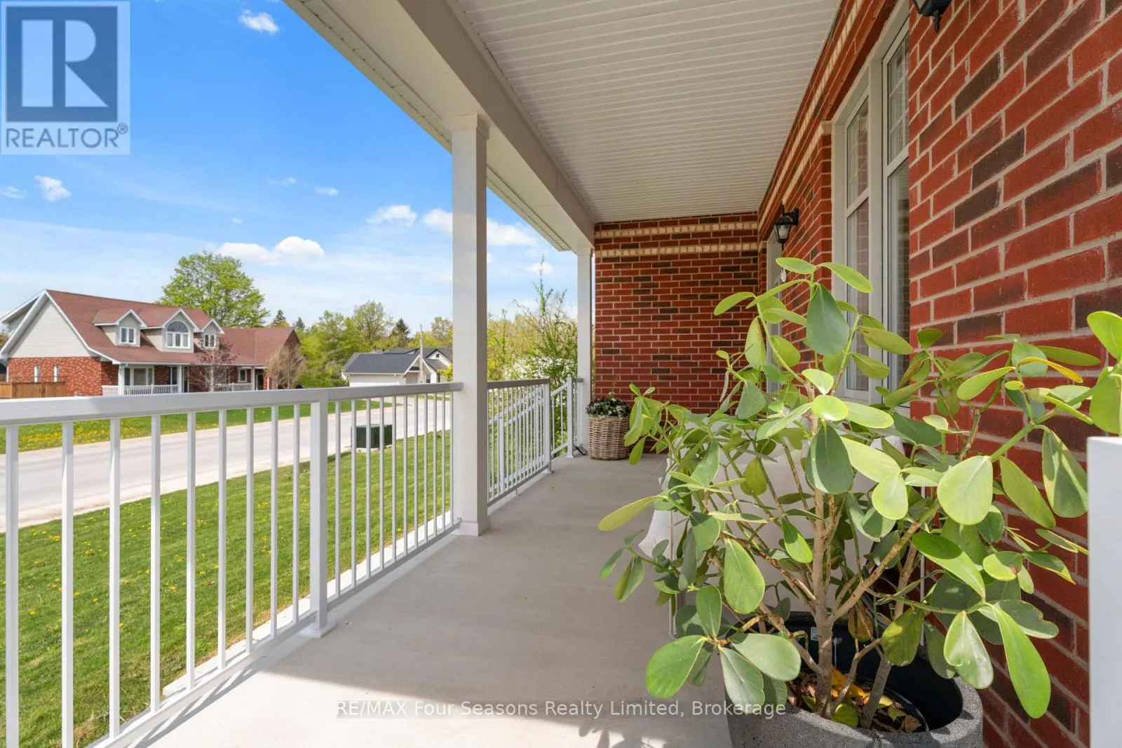 46 FRANCIS STREET E