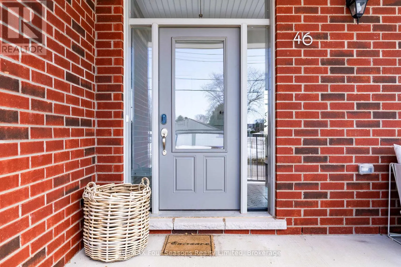 46 FRANCIS STREET E
