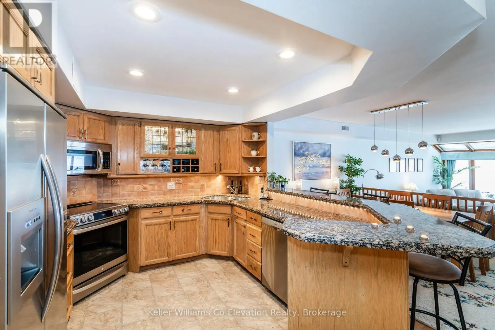 7 - 8 BECK BOULEVARD, #7