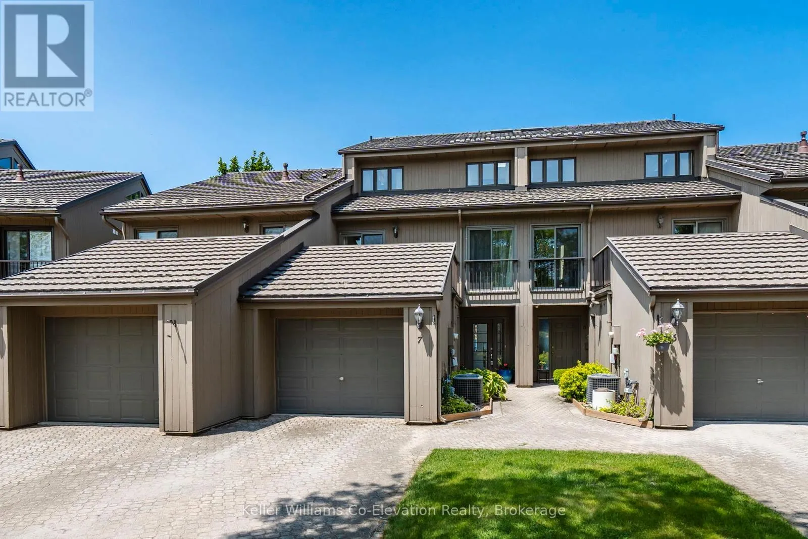 7 - 8 BECK BOULEVARD, #7