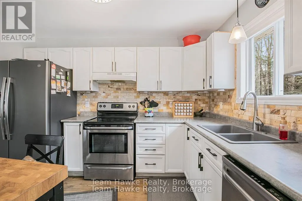 22 LAURIER BOULEVARD