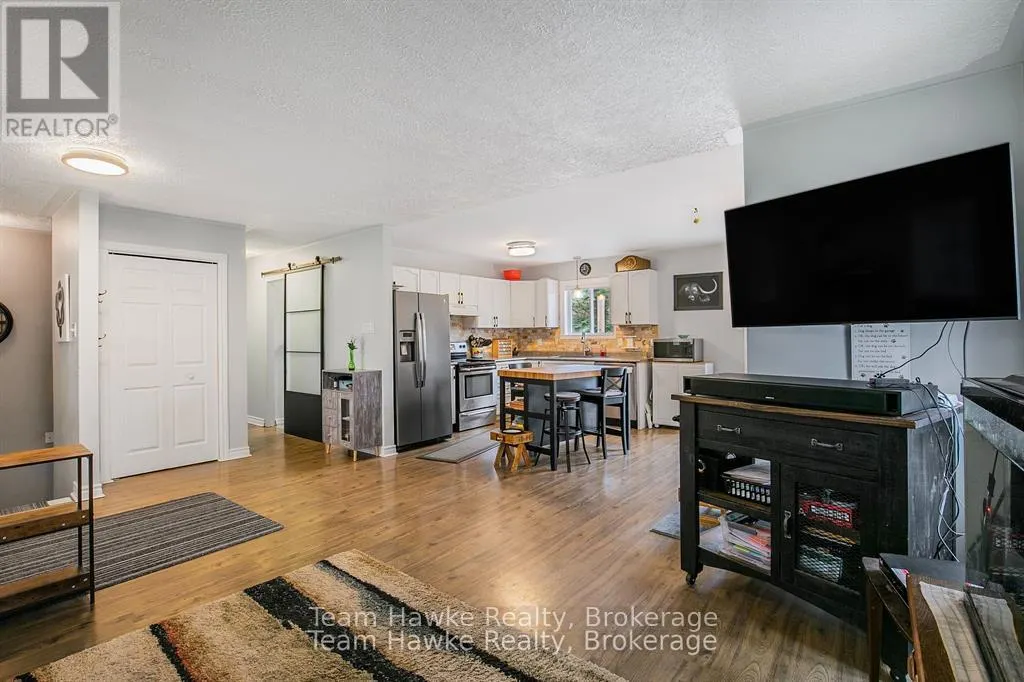 22 LAURIER BOULEVARD