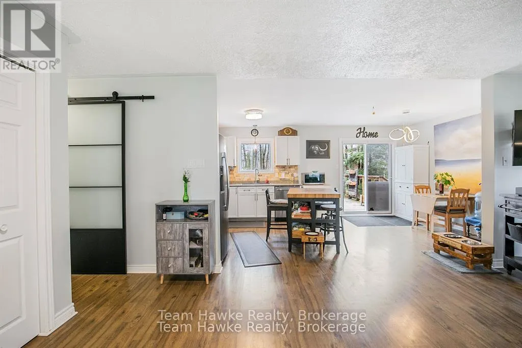 22 LAURIER BOULEVARD