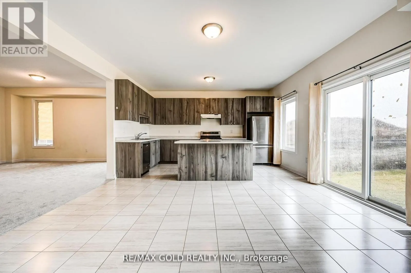 84 ATLANTIS DRIVE W