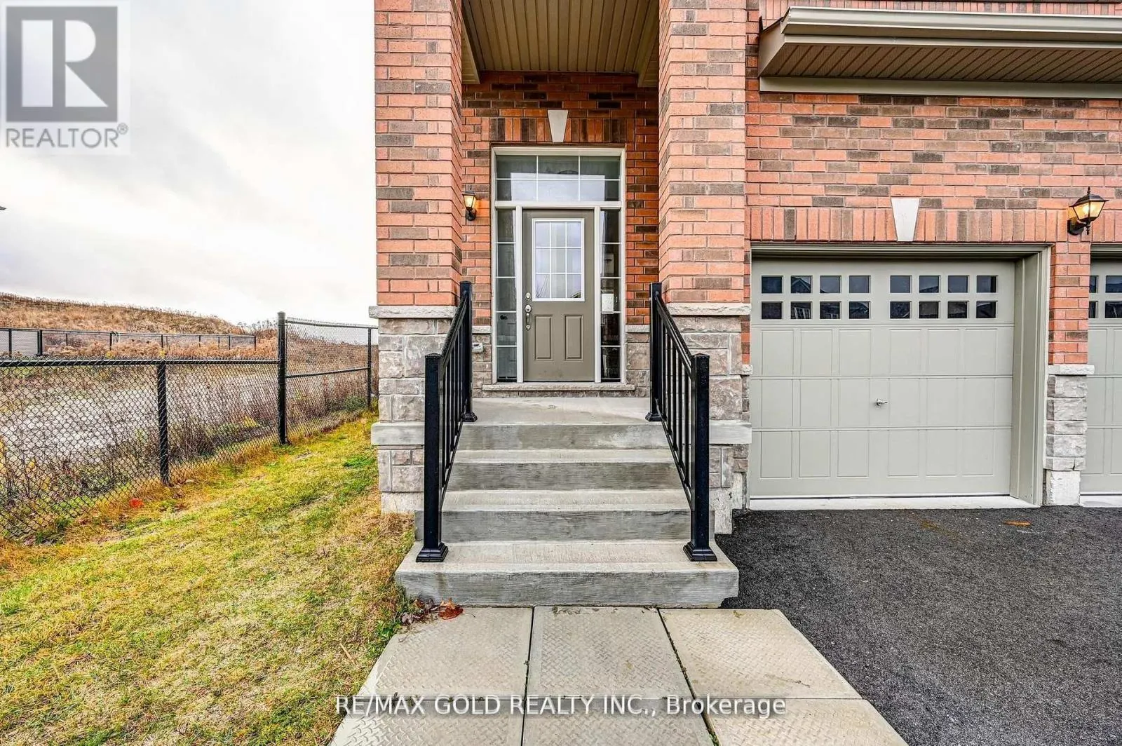 84 ATLANTIS DRIVE W