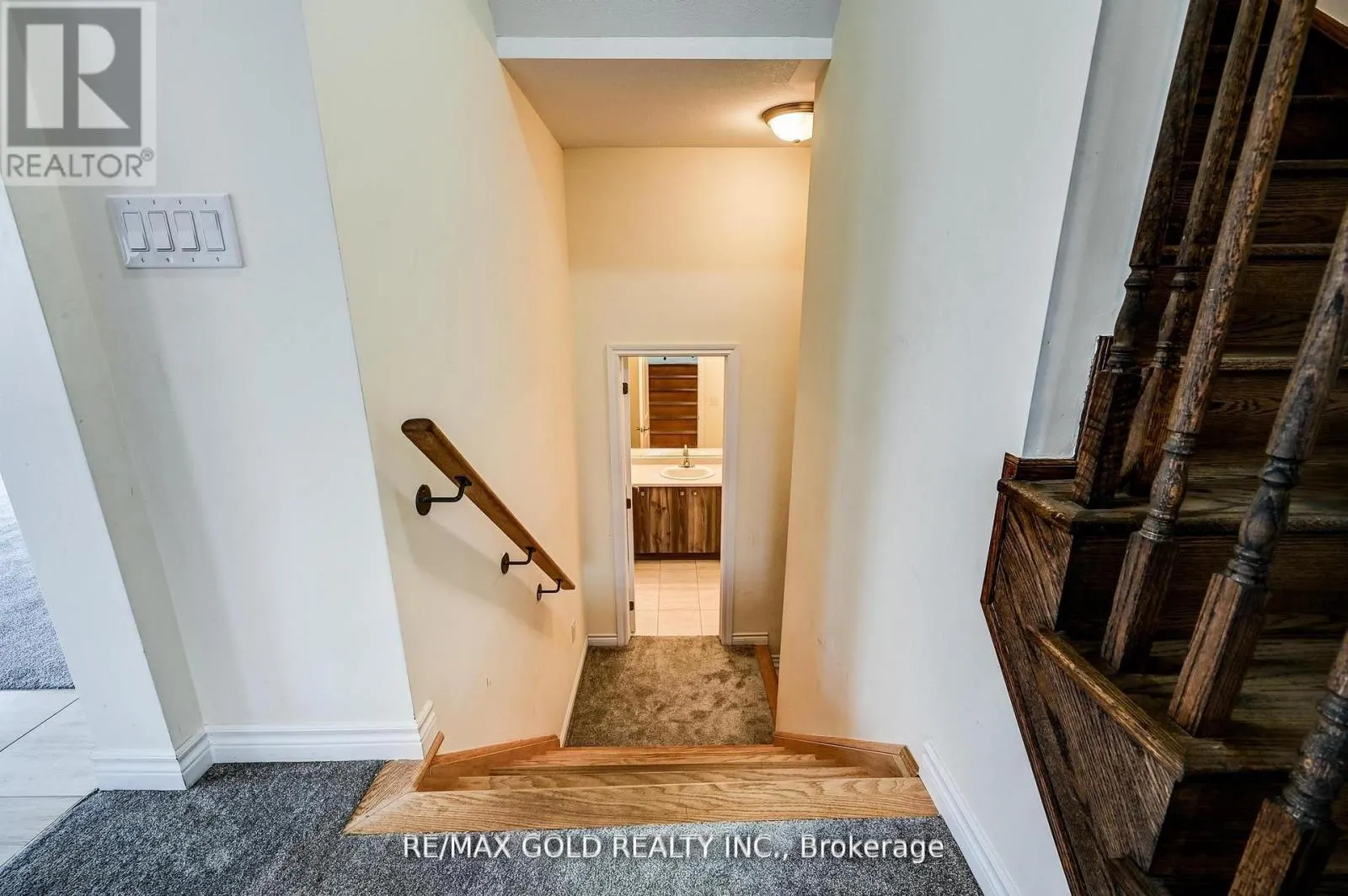 84 ATLANTIS DRIVE W
