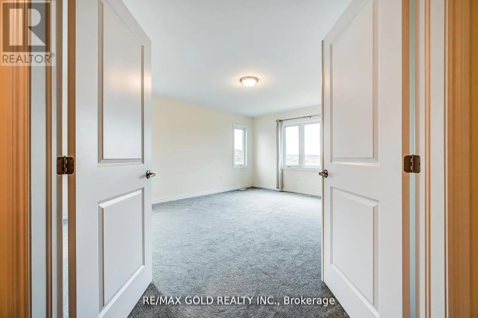 84 ATLANTIS DRIVE W