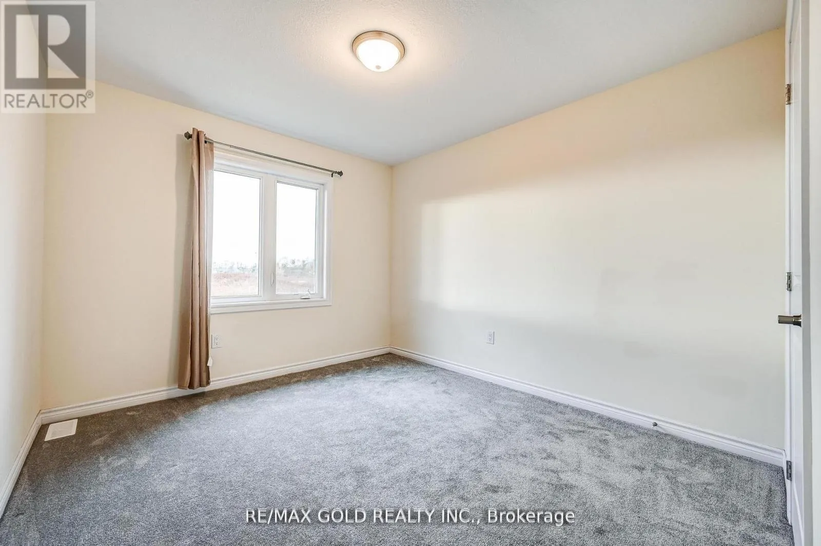 84 ATLANTIS DRIVE W
