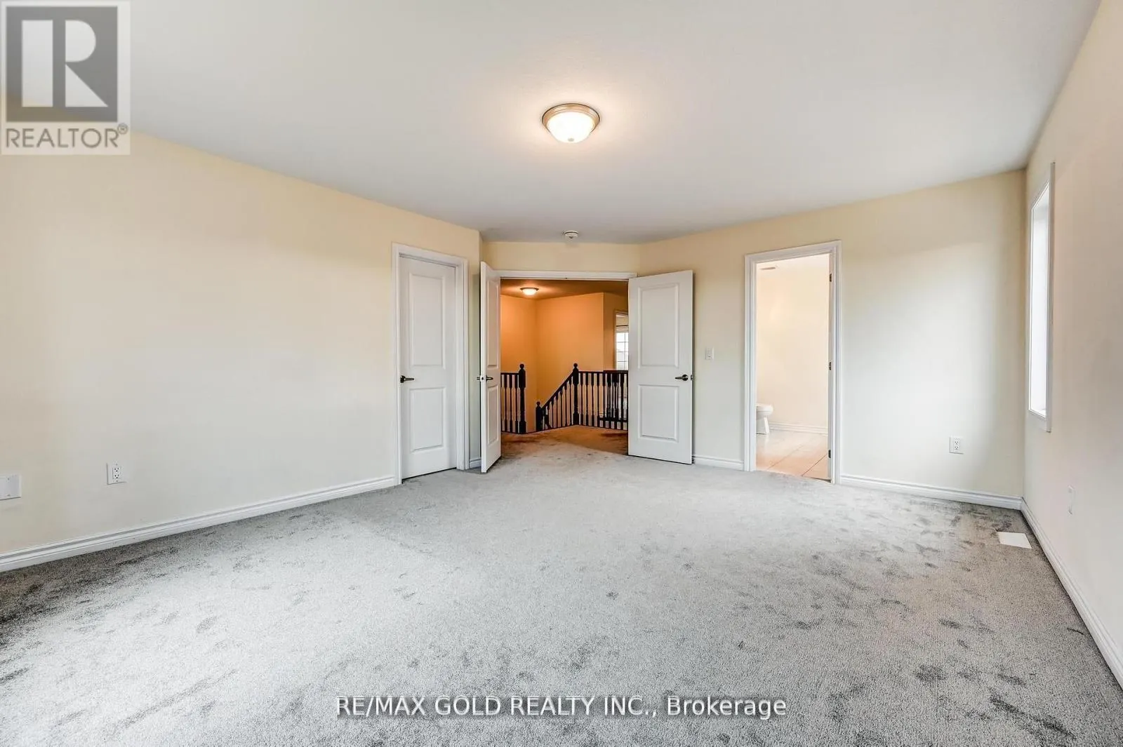 84 ATLANTIS DRIVE W
