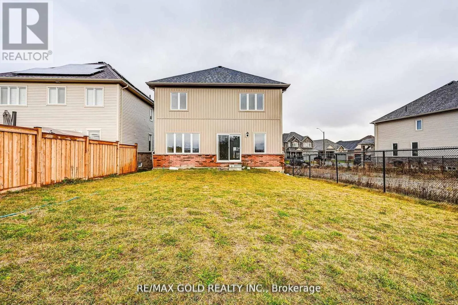84 ATLANTIS DRIVE W