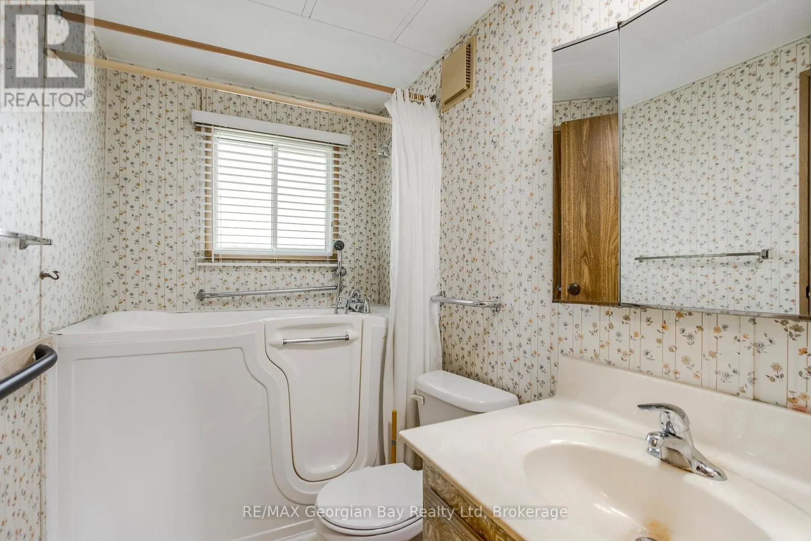 58 - 5263 ELLIOTT SIDE ROAD, #58