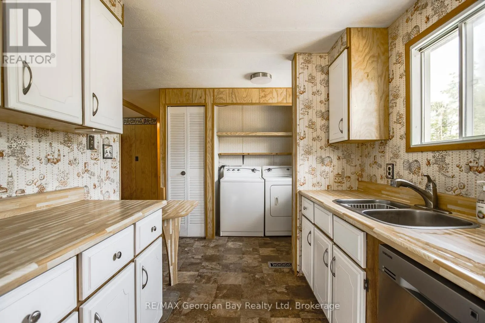 58 - 5263 ELLIOTT SIDE ROAD, #58