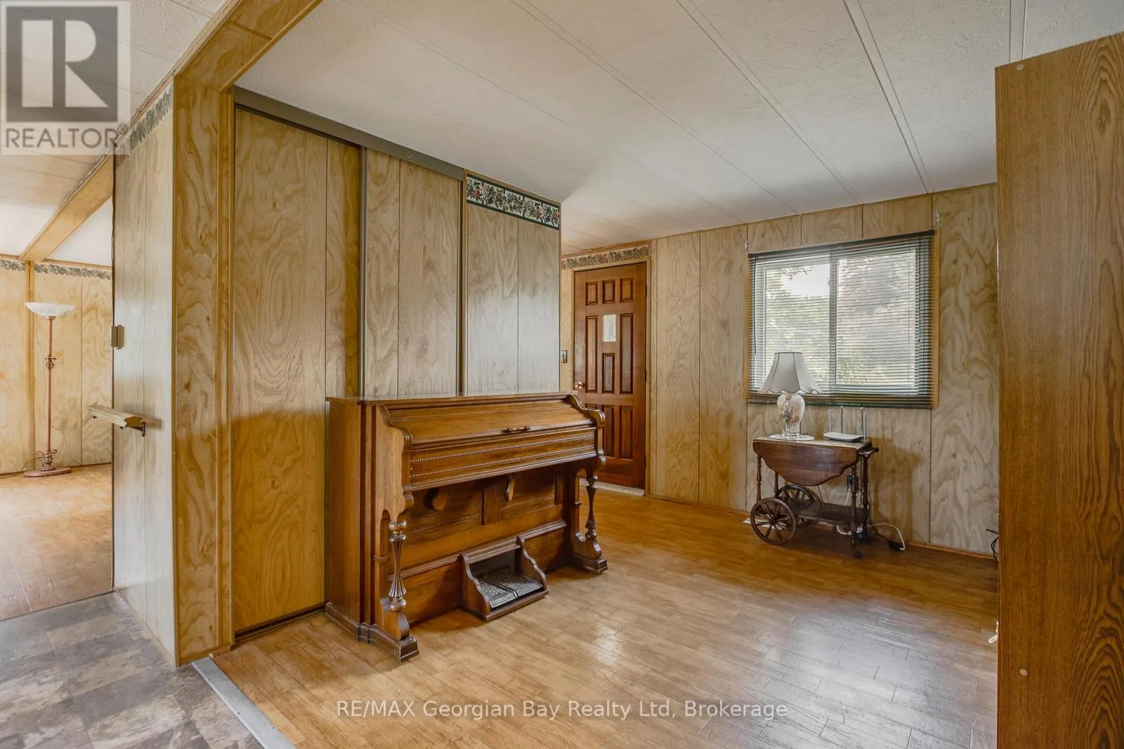 58 - 5263 ELLIOTT SIDE ROAD, #58