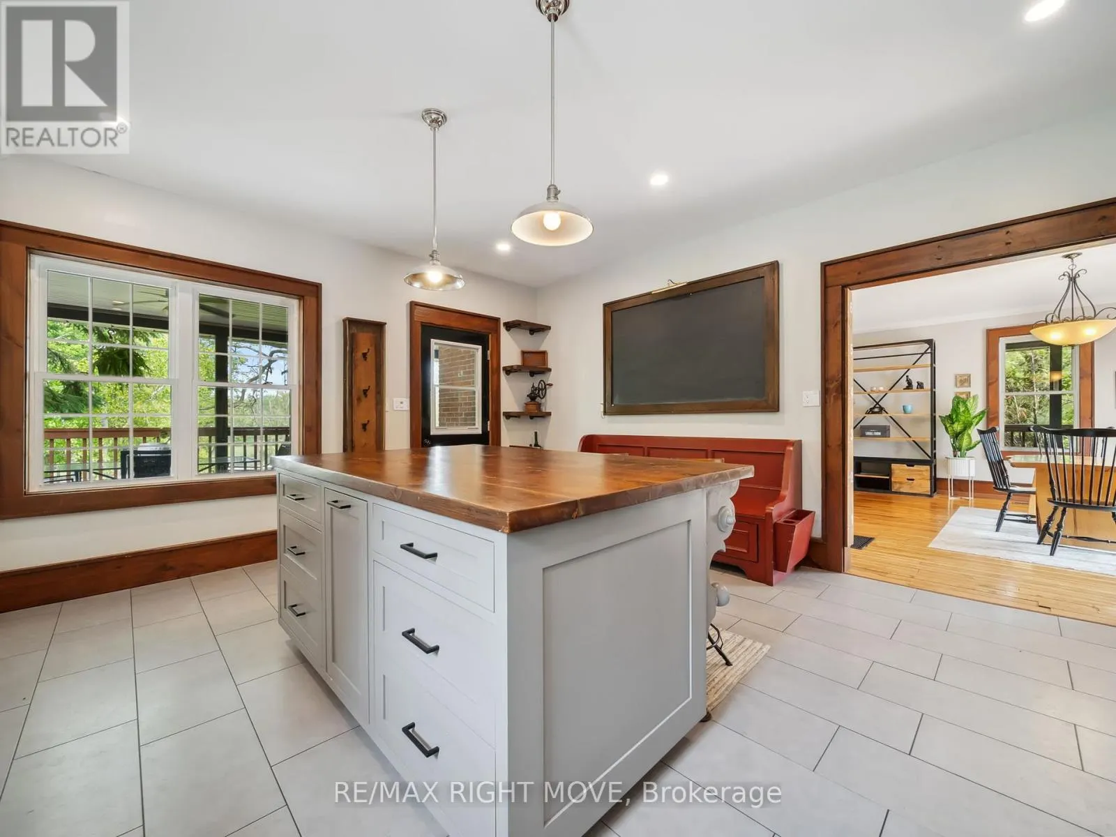 3062 TOWNLINE RR5 TOWNLINE