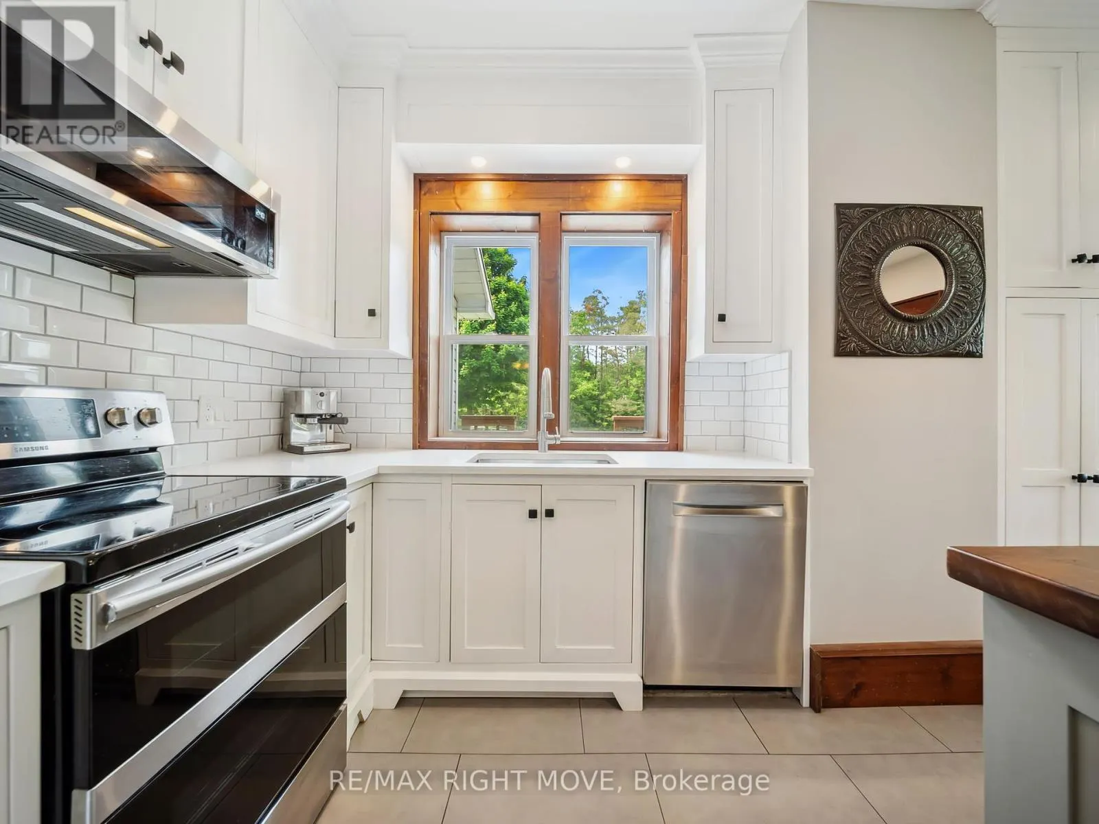 3062 TOWNLINE RR5 TOWNLINE