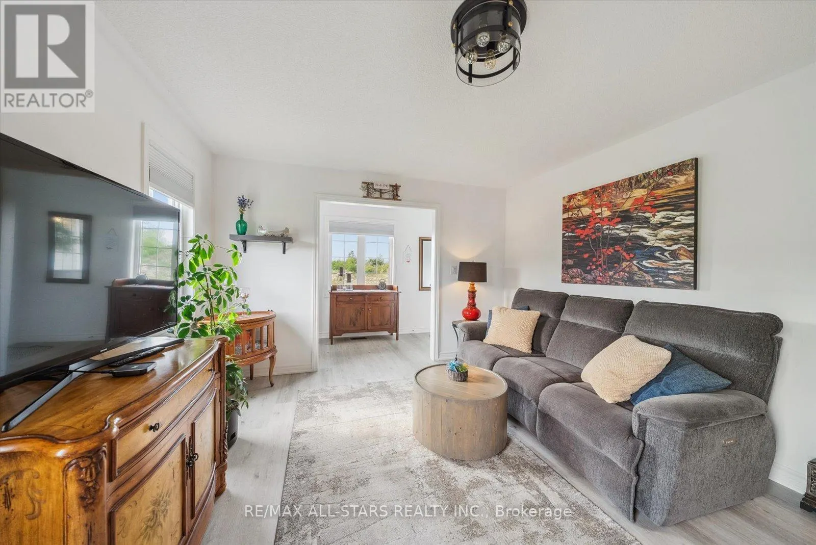 31 REYNOLDS DRIVE